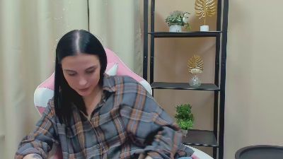 GiannaScharmer live from United States