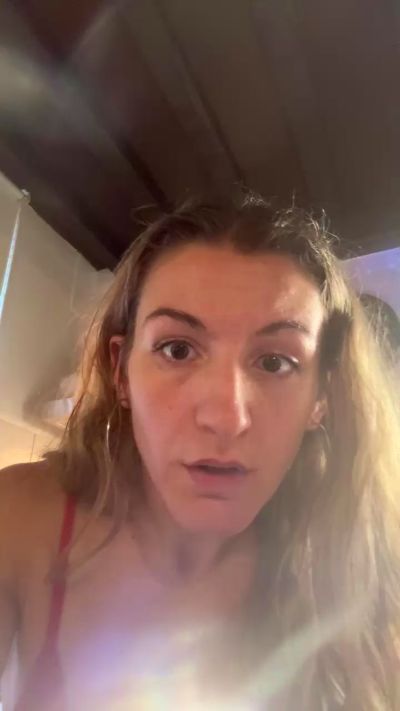 HarleyQuinn22 live from Belgium