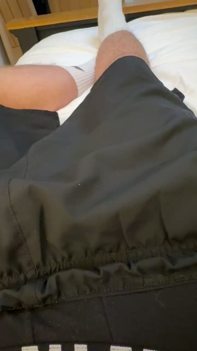 Hazzahg09xx live from United Kingdom