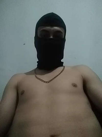 Henrihot7 live from Brazil