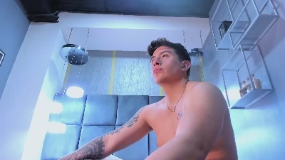 Hott_Boyy__ live from United States