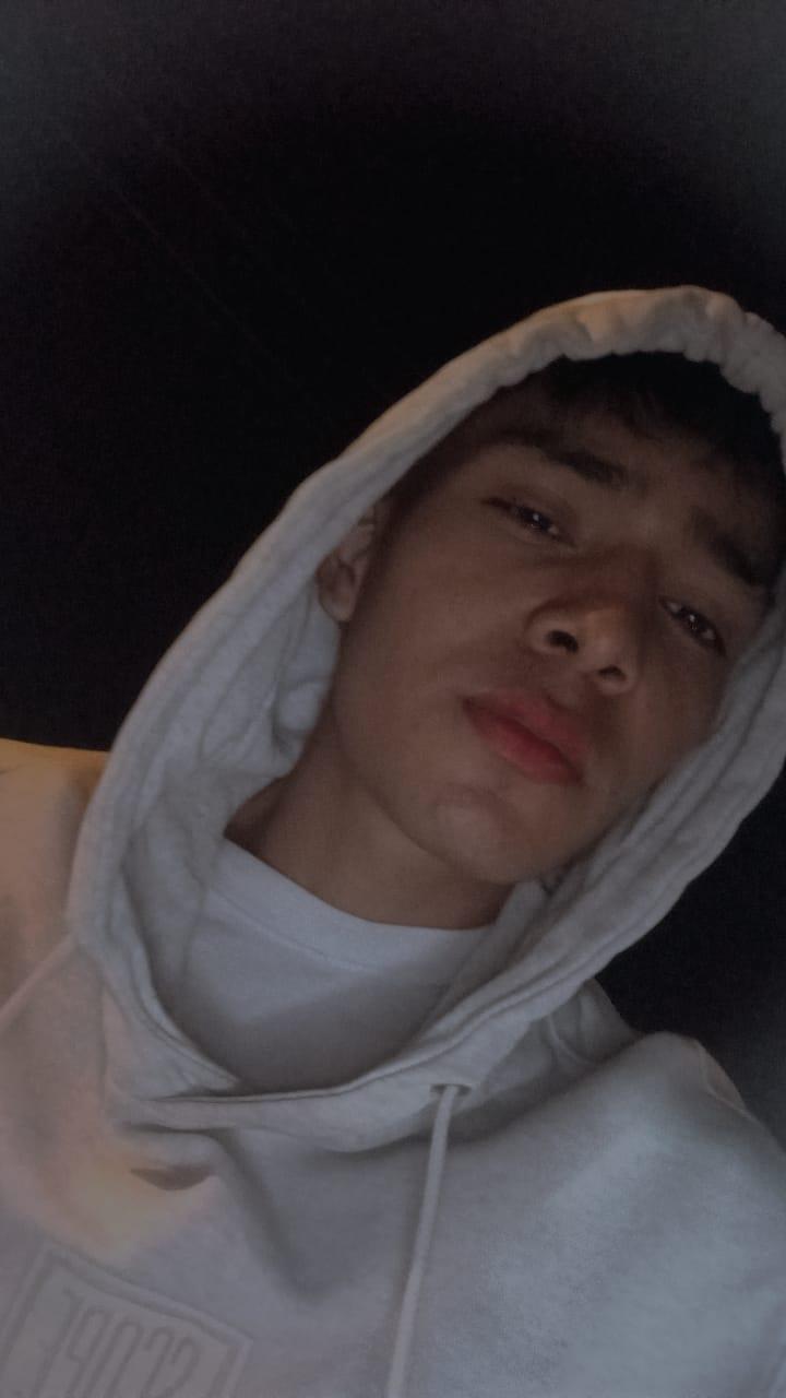 Hunter_Booy live from Colombia