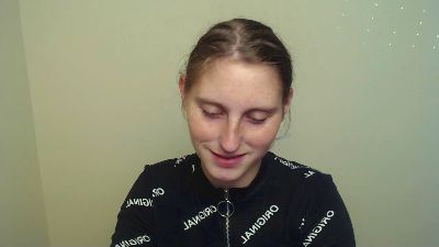 IlariaDex_ live from United States
