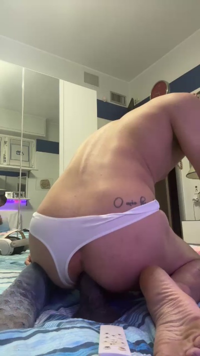 Ilgiovanema live from Italy