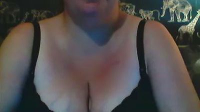 InnocentAmber live from United Kingdom