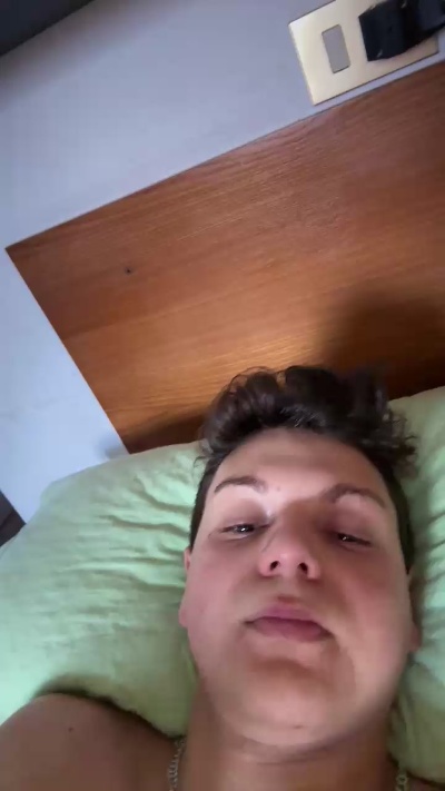 ItalianboyXXX02 live from Italy