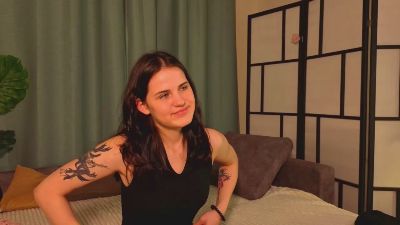 JaneeMowell live from Latvia