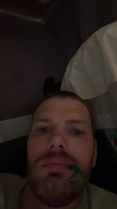 Jaxxx_Tellher live from United States