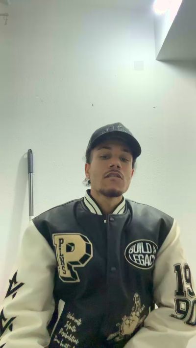 Jlexis777 live from Spain