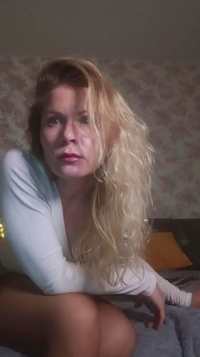 Julia__Giulia live from Seychelles