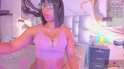 Karlie_Moore live from Colombia
