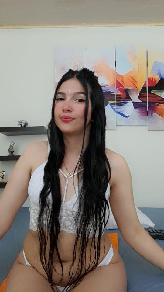 KatrinaRolan live from Colombia