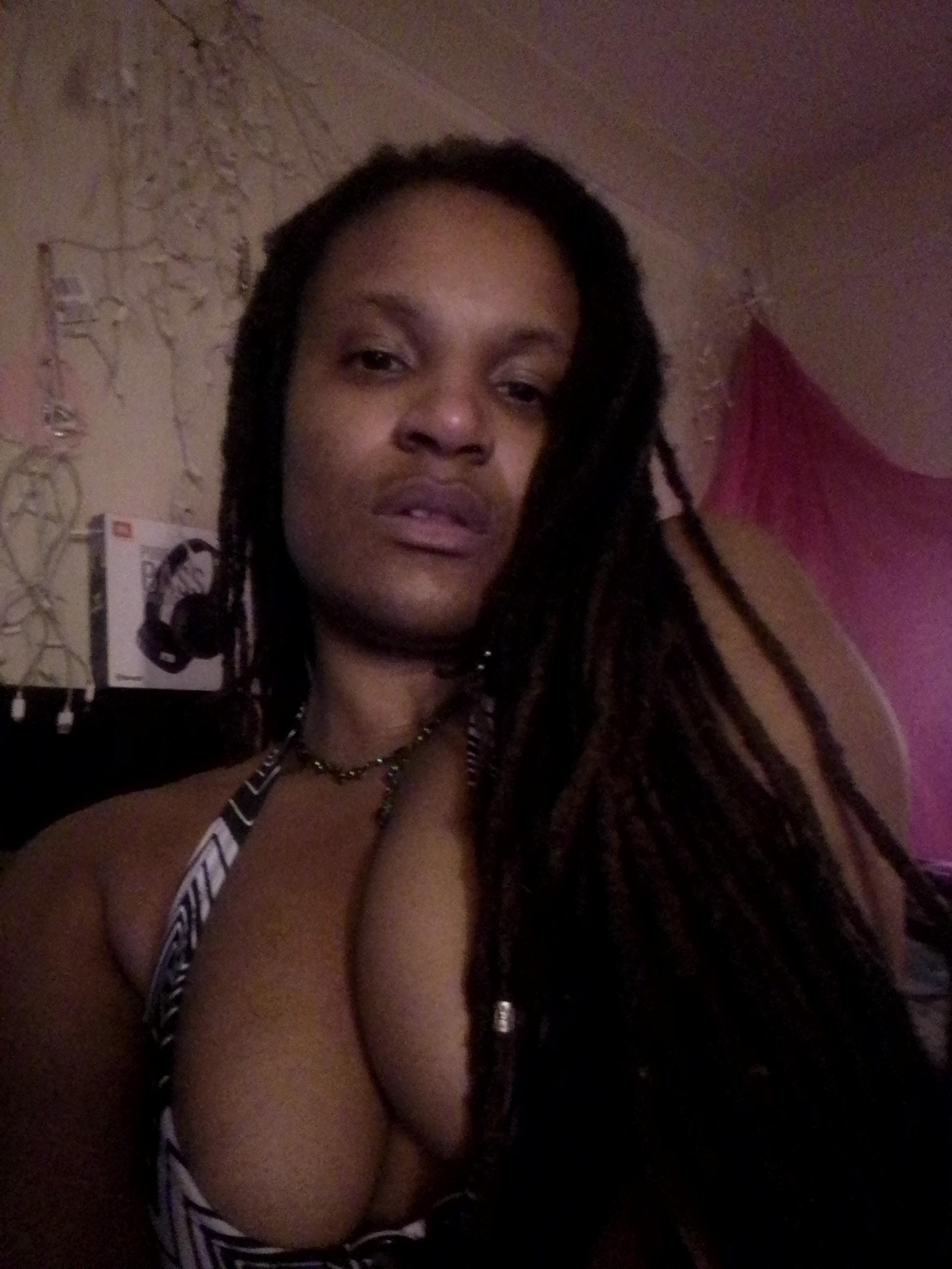 KayStorm87 live from United States