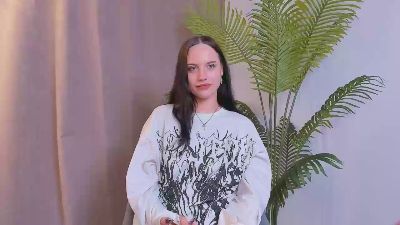 KeeleyHila live from France
