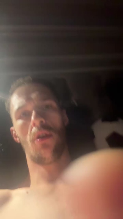 Keeno67 live from United Kingdom