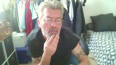 Kevinareux60 live from France