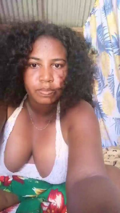 Keyshie586 live from Madagascar