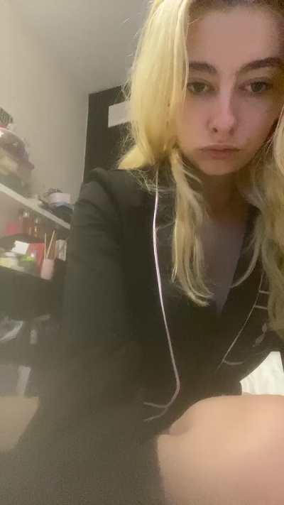 Kittyxxxo live from United Kingdom