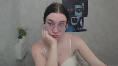 KristenSi_ live from United States