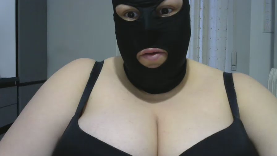 Lamante1992 live from Italy