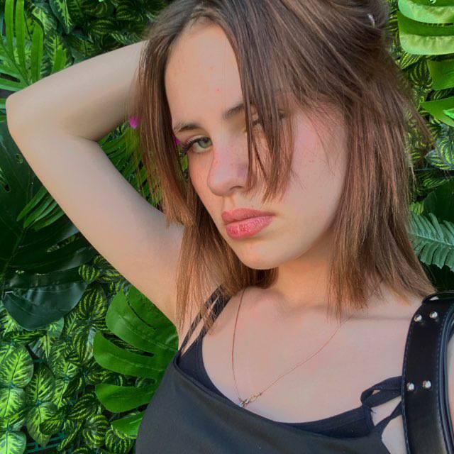 LauraMilone live from Finland