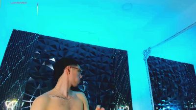 LiamHudsonn live from Colombia