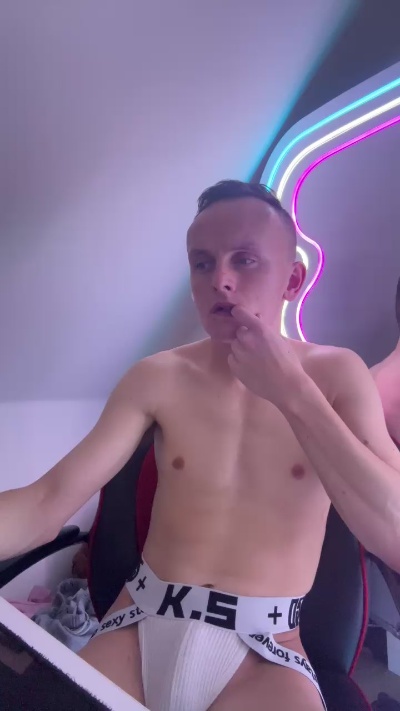 LilLad04 live from United Kingdom