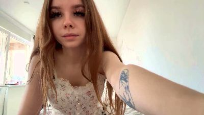 Lil_PUSS_XOO live from Poland