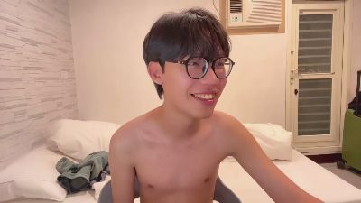 Linhappy live from Taiwan