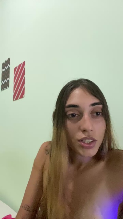 Loirinhaaa01 live from Brazil