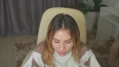 LoniEva live from Spain