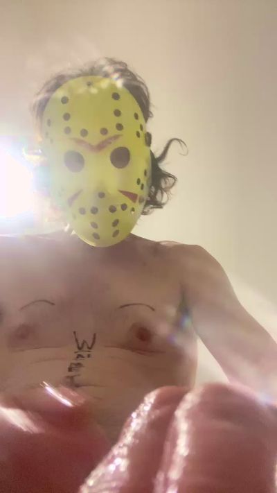 Lorenzz34 live from Australia