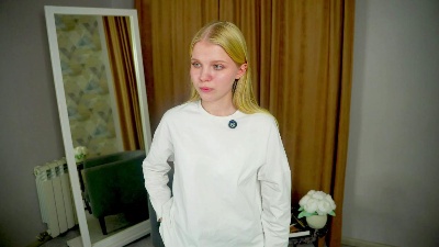 LoretteWaldhoff live from France