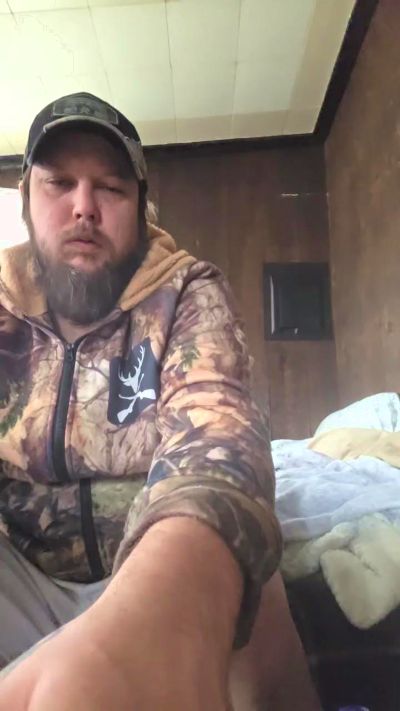 Lovephatass31 live from United States