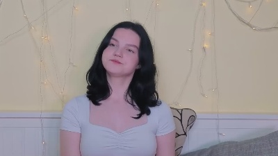 LucienneHisey live from France