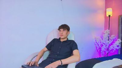 Luckas_White live from Colombia