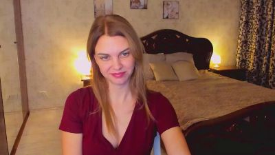 LunaFlinn live from United States