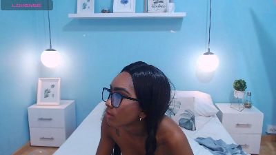 Lunarose_3 live from United States