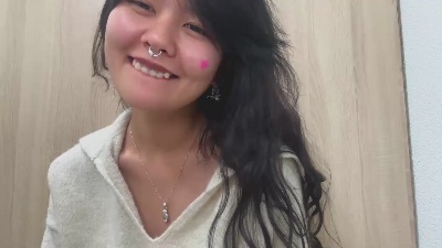 MadalineVannuck live from France