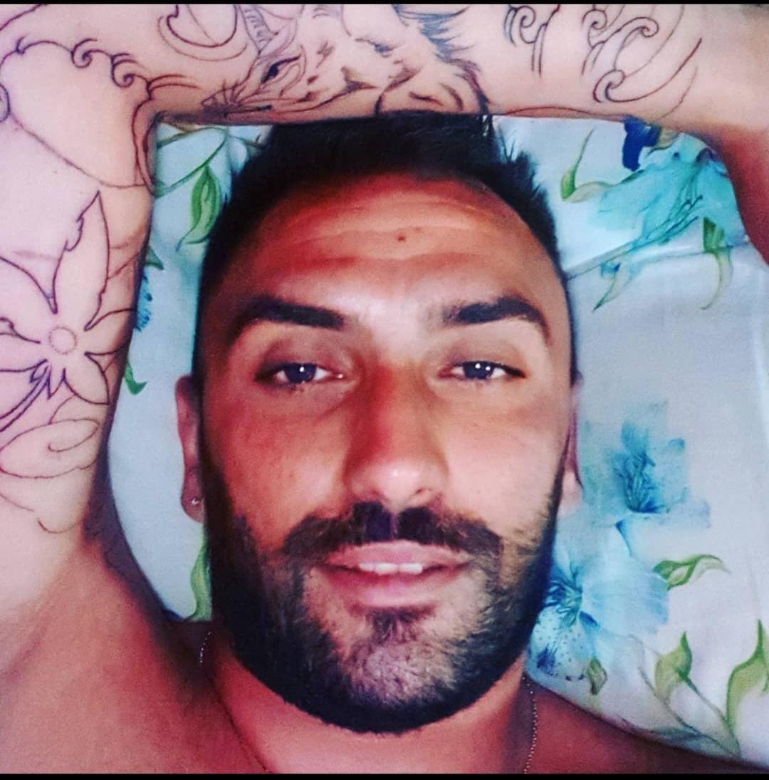 Marcuzzo93 live from Italy