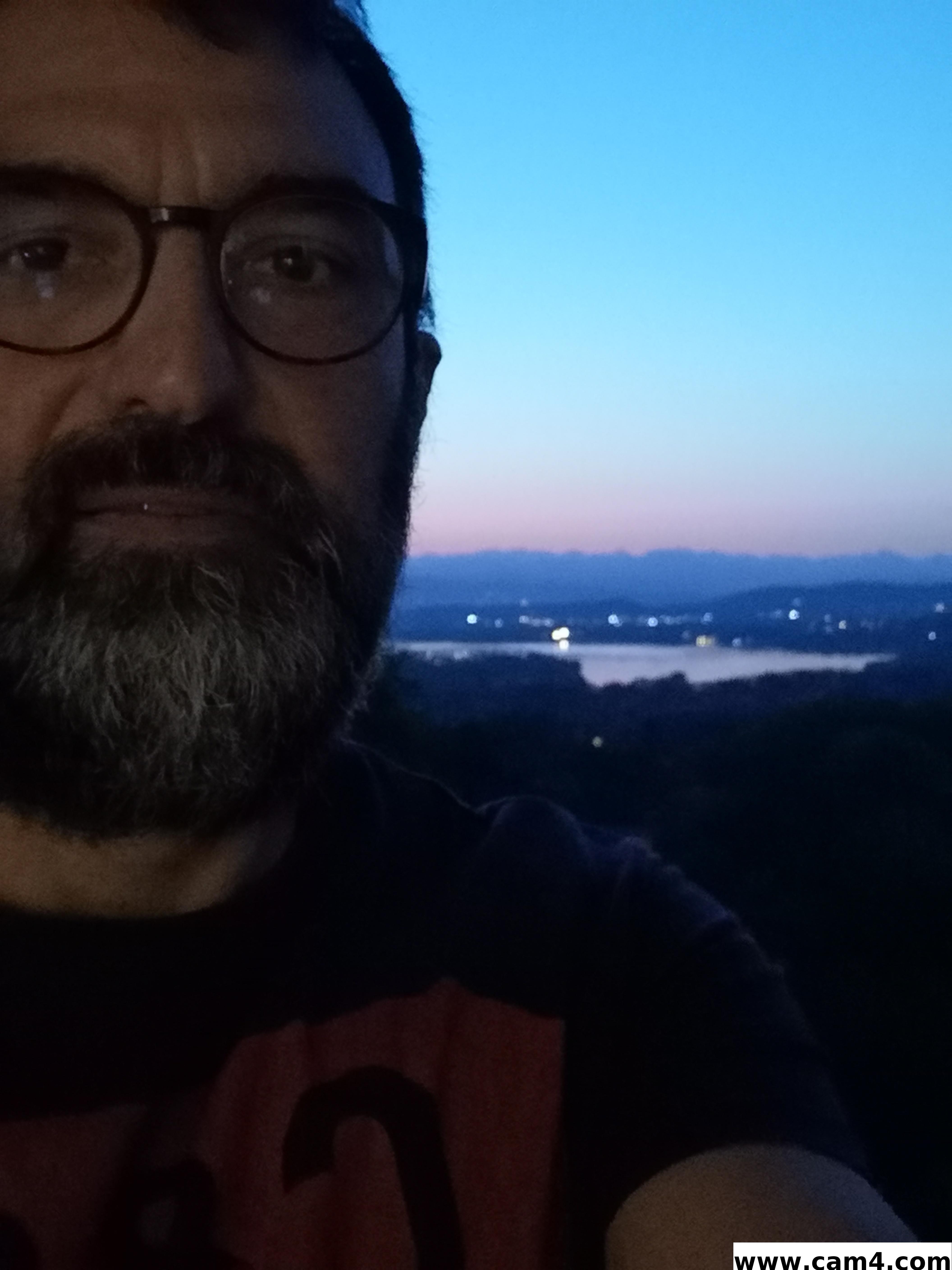 Mario1543 live from Italy