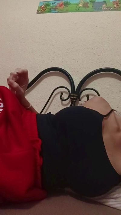 Mariposatoy live from Spain