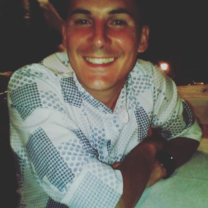 Mattiatoyboy live from Italy