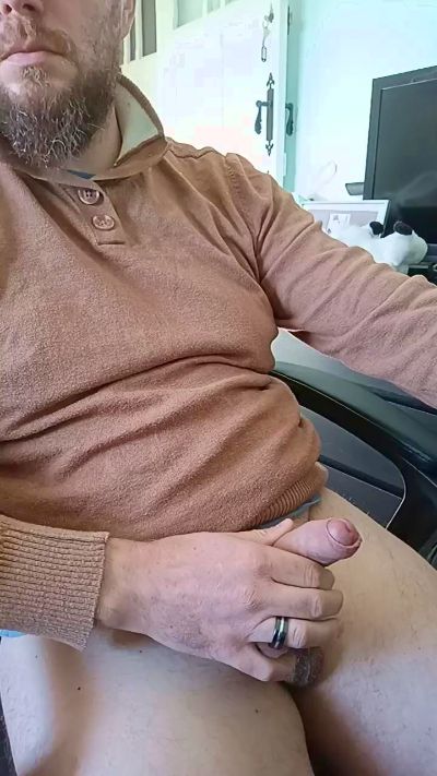 Maximusssssss live from France