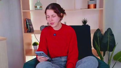 MayaCallegari live from France