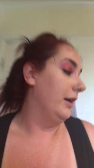 Meggieee98 live from United Kingdom