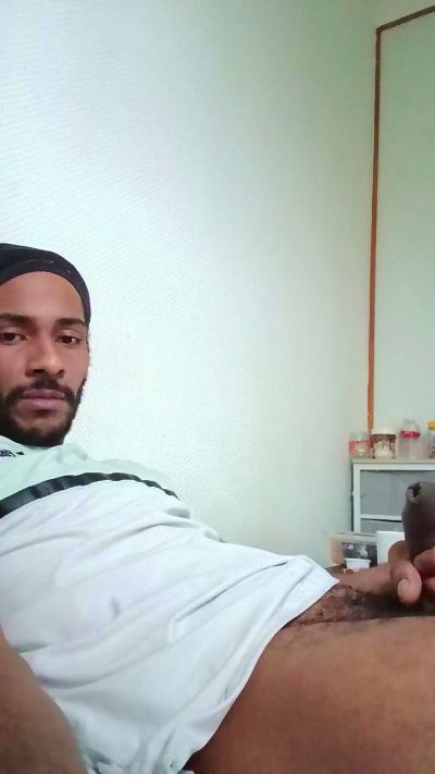 Mikaaa97 live from France