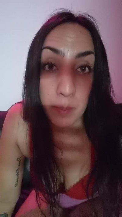 Milenamoon22 live from Uruguay