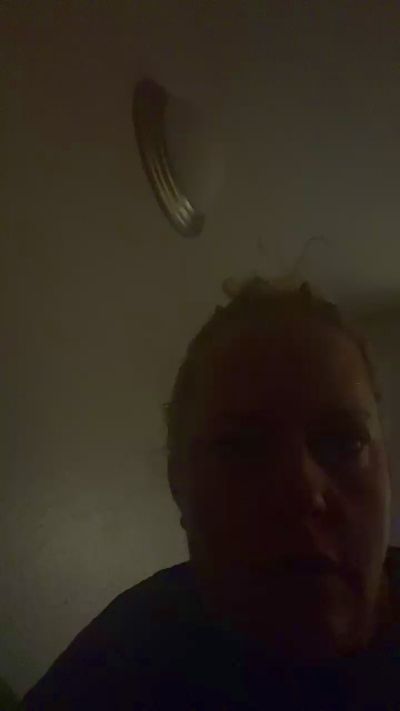 Milflove1982 live from United States