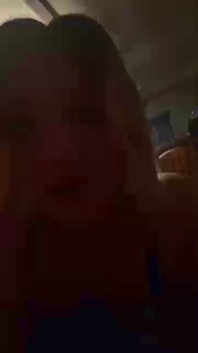 MissOctober865 live from United States